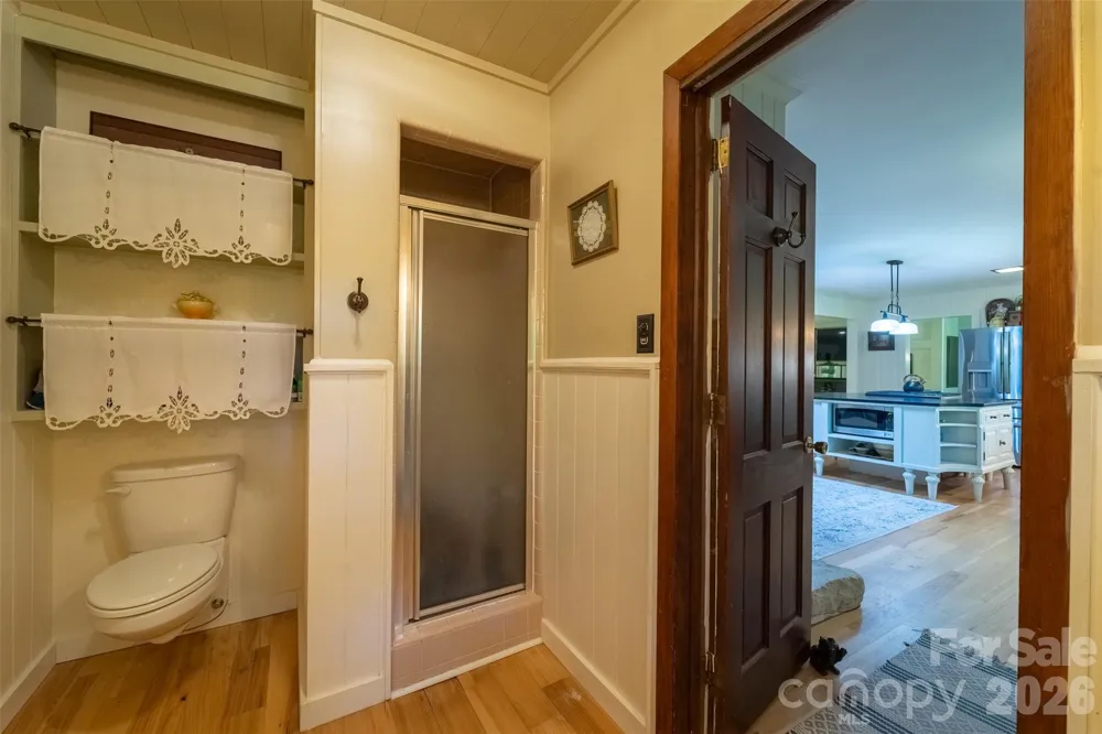 77 Oakwood Lane Sylva, NC 28779
