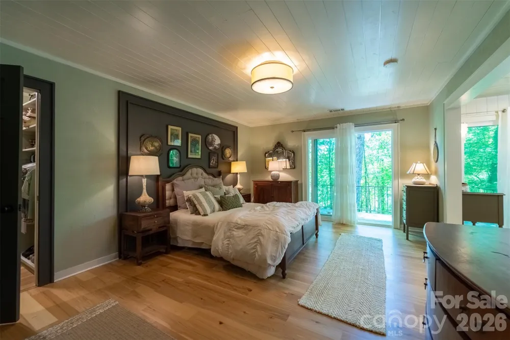 77 Oakwood Lane Sylva, NC 28779