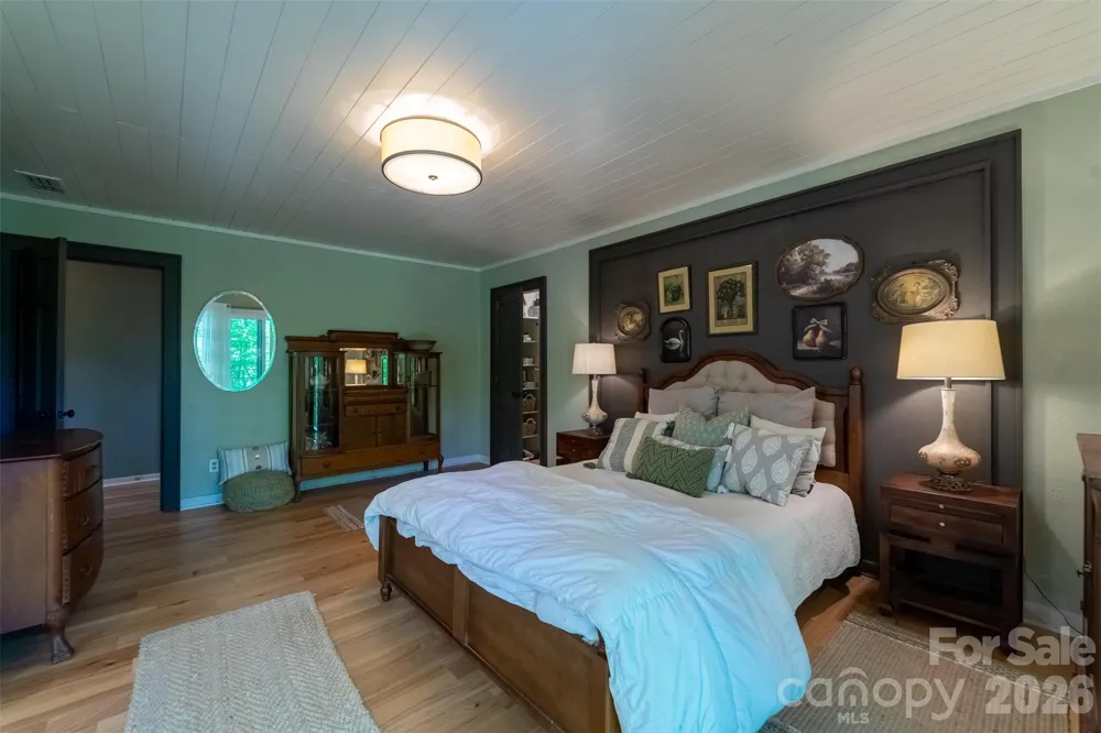 77 Oakwood Lane Sylva, NC 28779