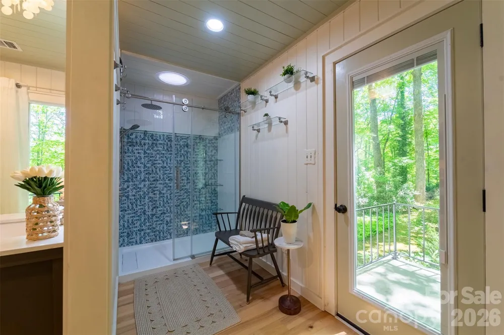 77 Oakwood Lane Sylva, NC 28779
