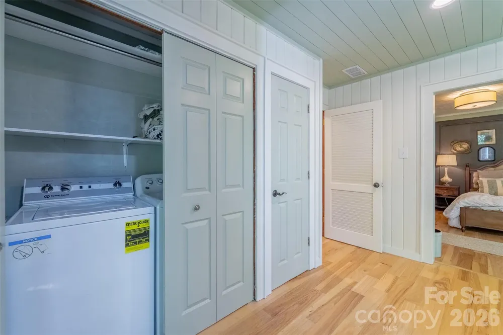77 Oakwood Lane Sylva, NC 28779