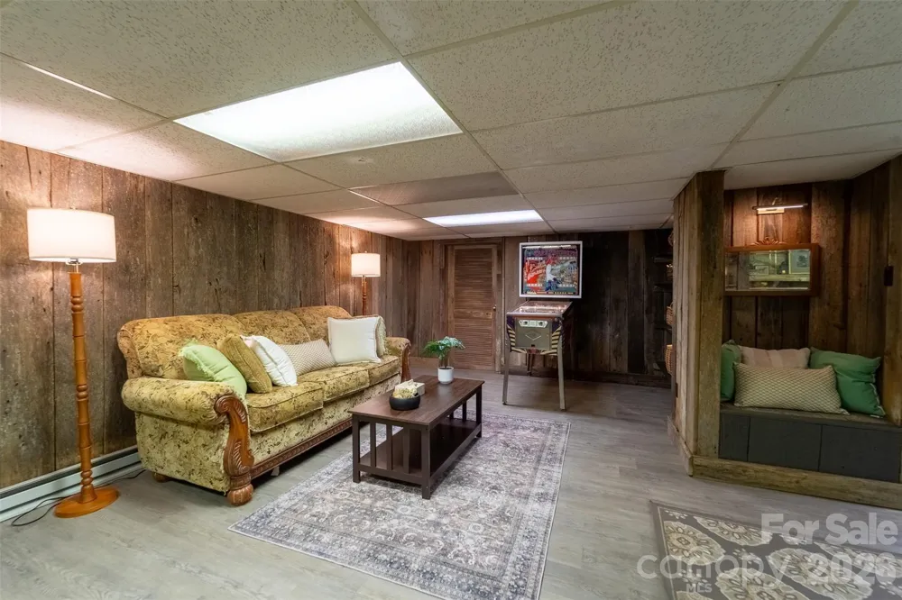 77 Oakwood Lane Sylva, NC 28779