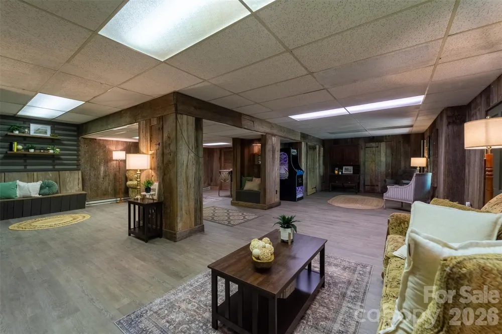 77 Oakwood Lane Sylva, NC 28779