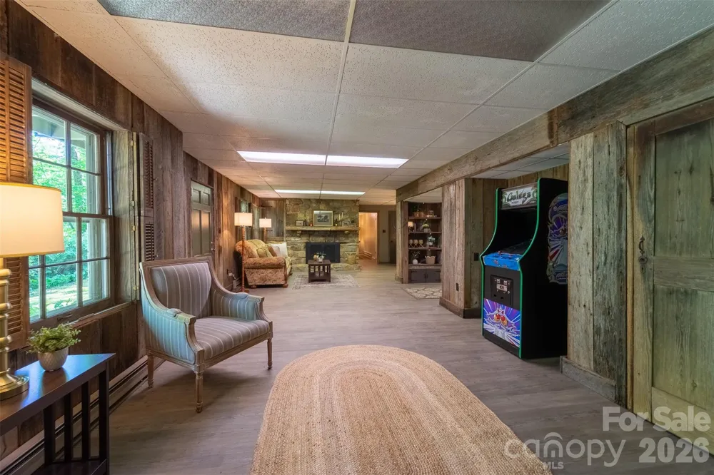 77 Oakwood Lane Sylva, NC 28779