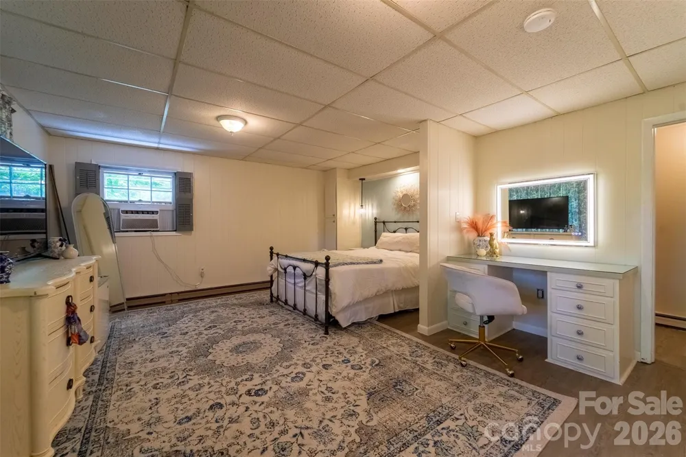 77 Oakwood Lane Sylva, NC 28779