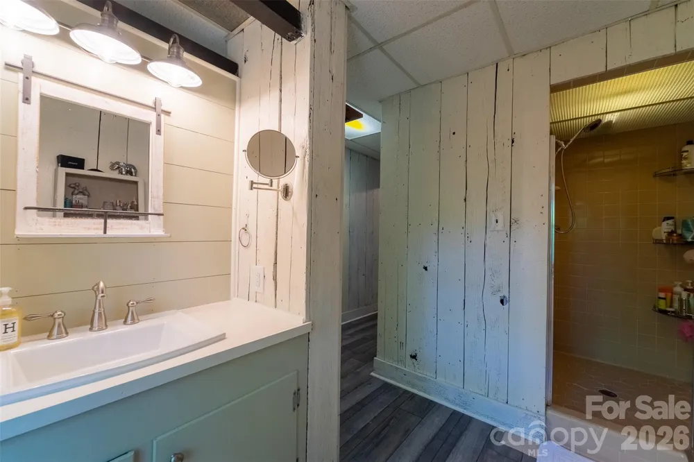 77 Oakwood Lane Sylva, NC 28779