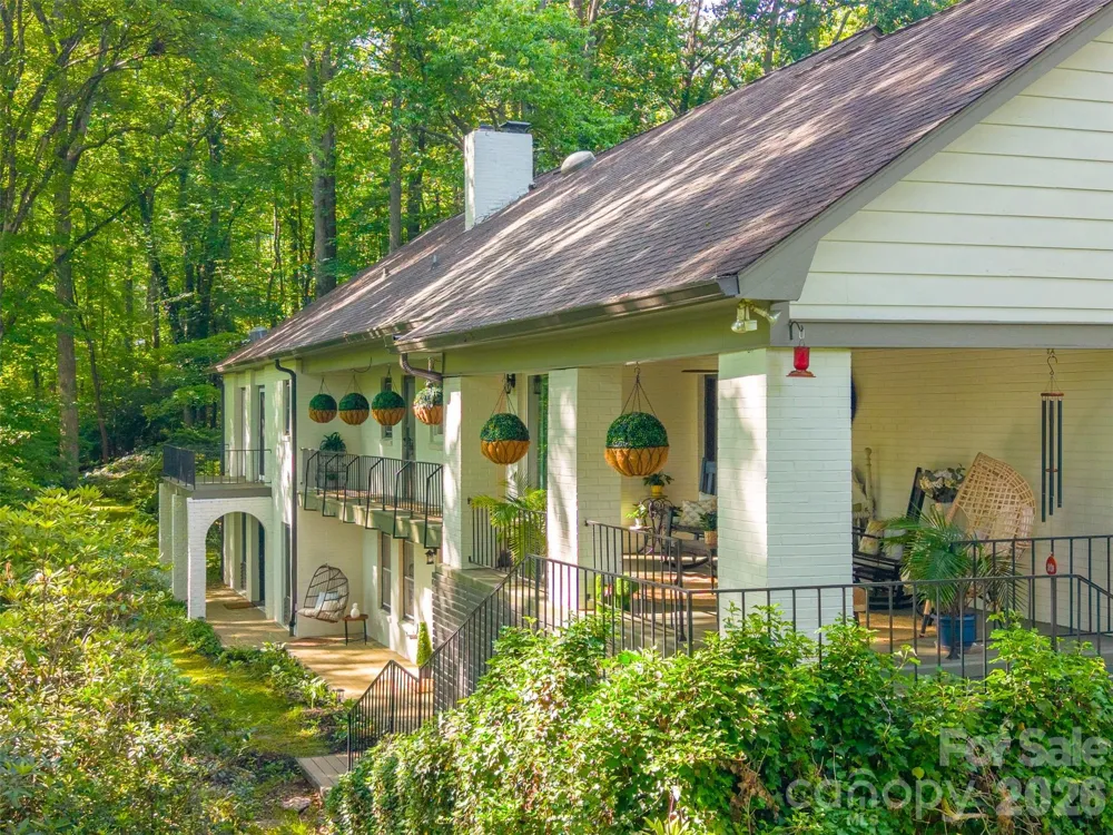 77 Oakwood Lane Sylva, NC 28779