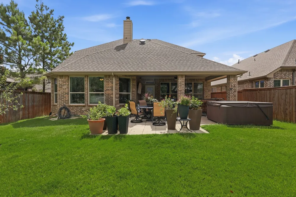 8313 Primrose Trail Lantana, TX 76226