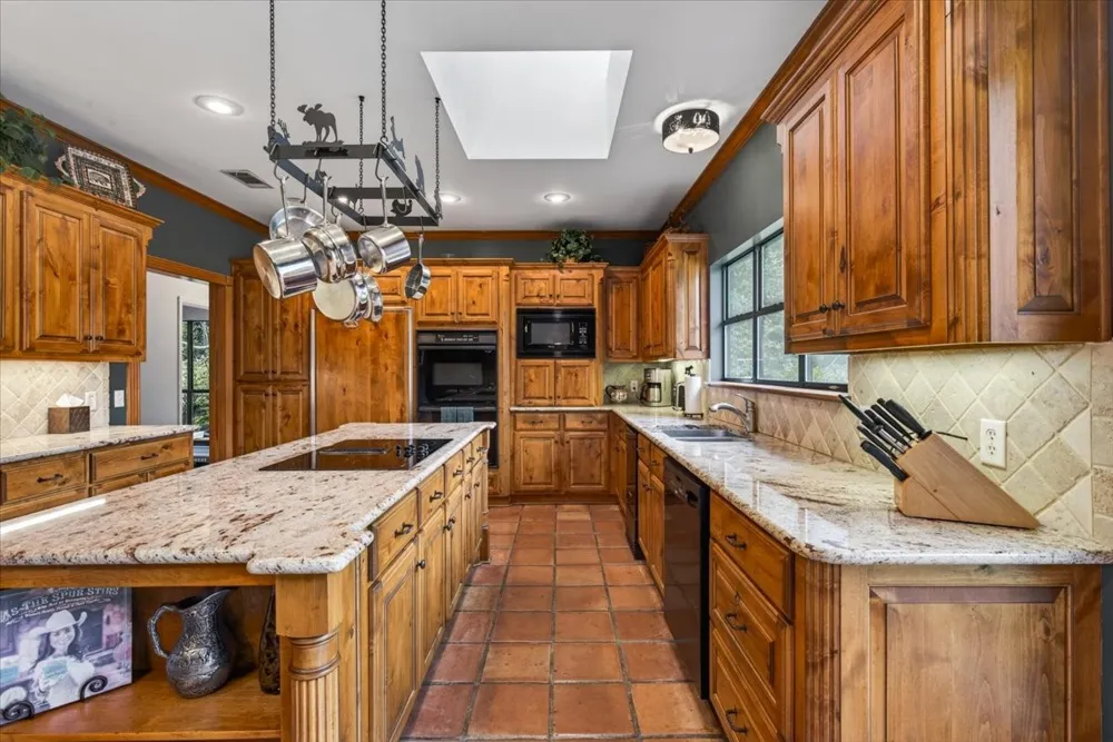906 Valle Vista Drive Athens, TX 75751