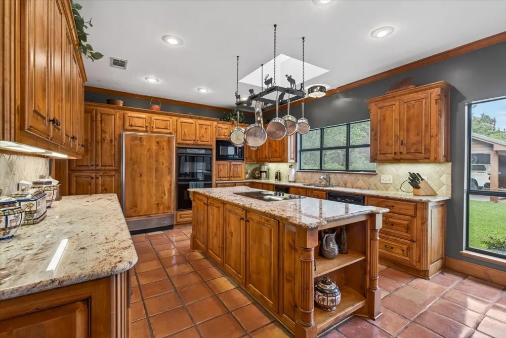 906 Valle Vista Drive Athens, TX 75751