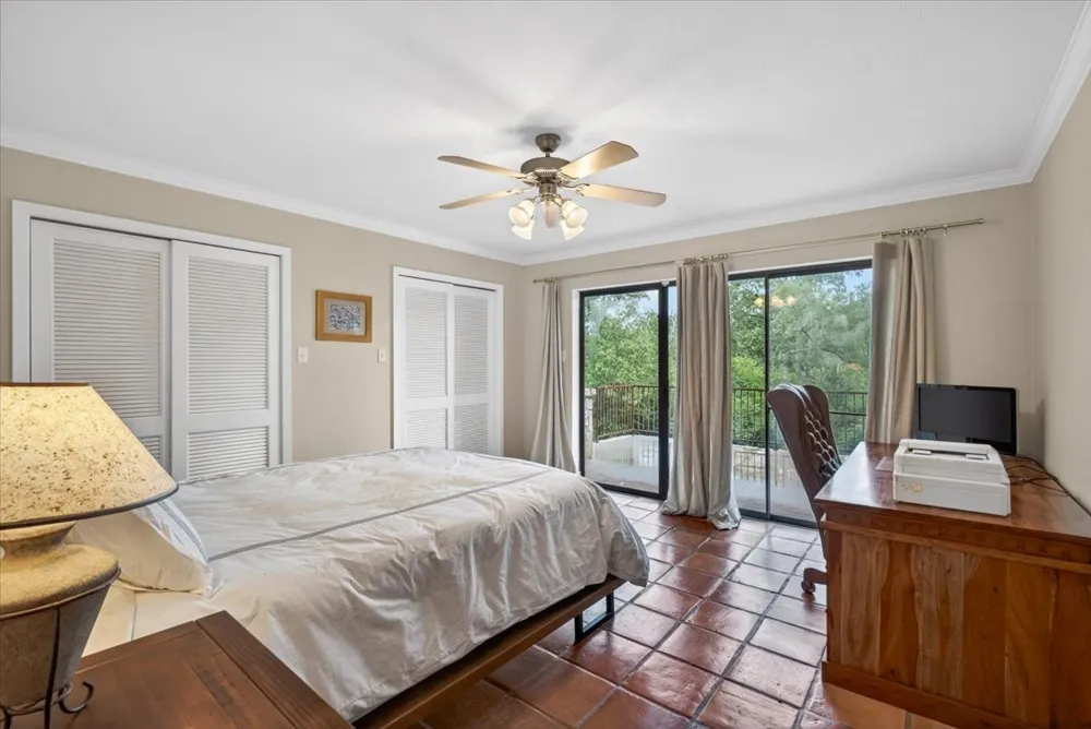 906 Valle Vista Drive Athens, TX 75751