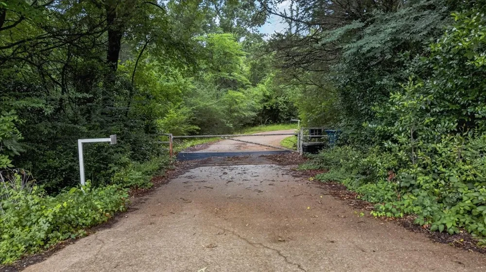 906 Valle Vista Drive Athens, TX 75751