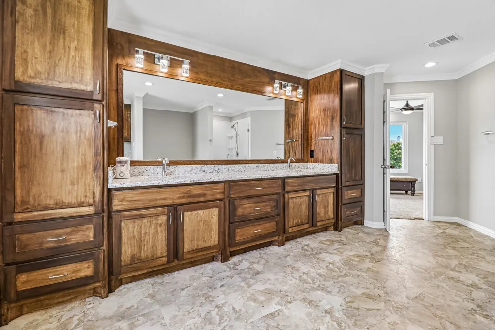704 Partridge Drive Saginaw, TX 76131
