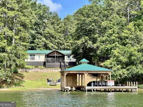 321 Barbara Point RD