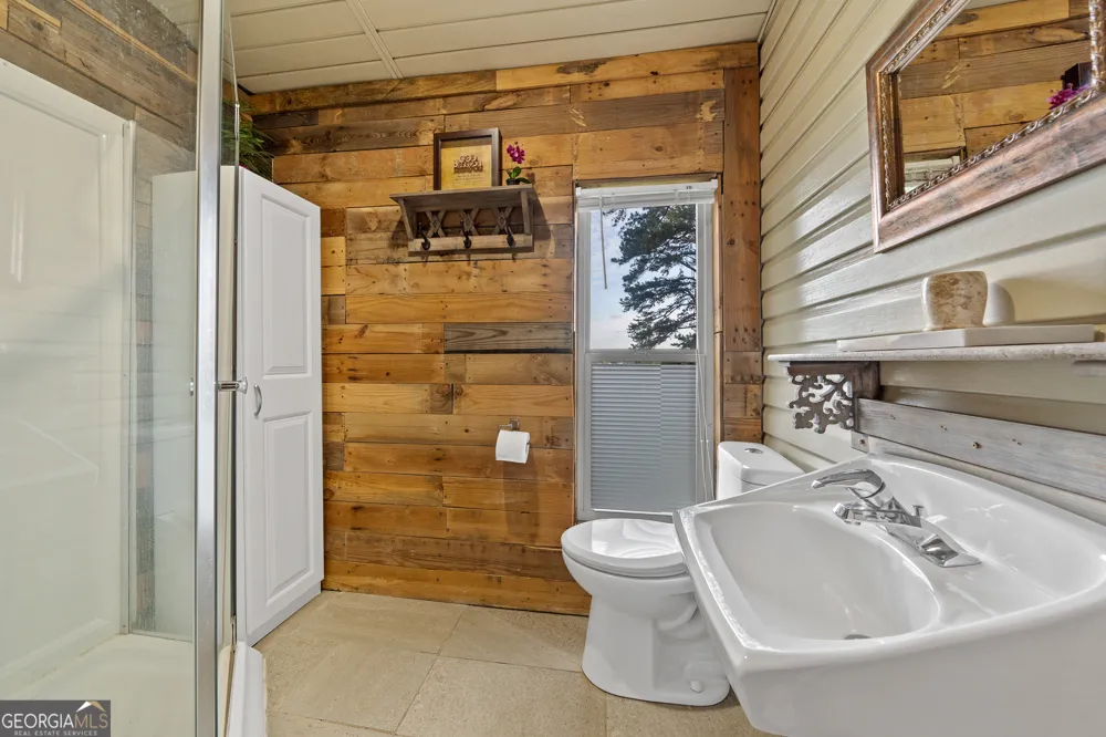 321 Barbara Point RD Sparta, GA 31087