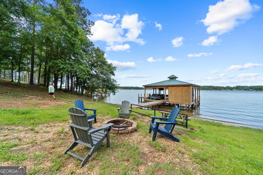 321 Barbara Point RD Sparta, GA 31087