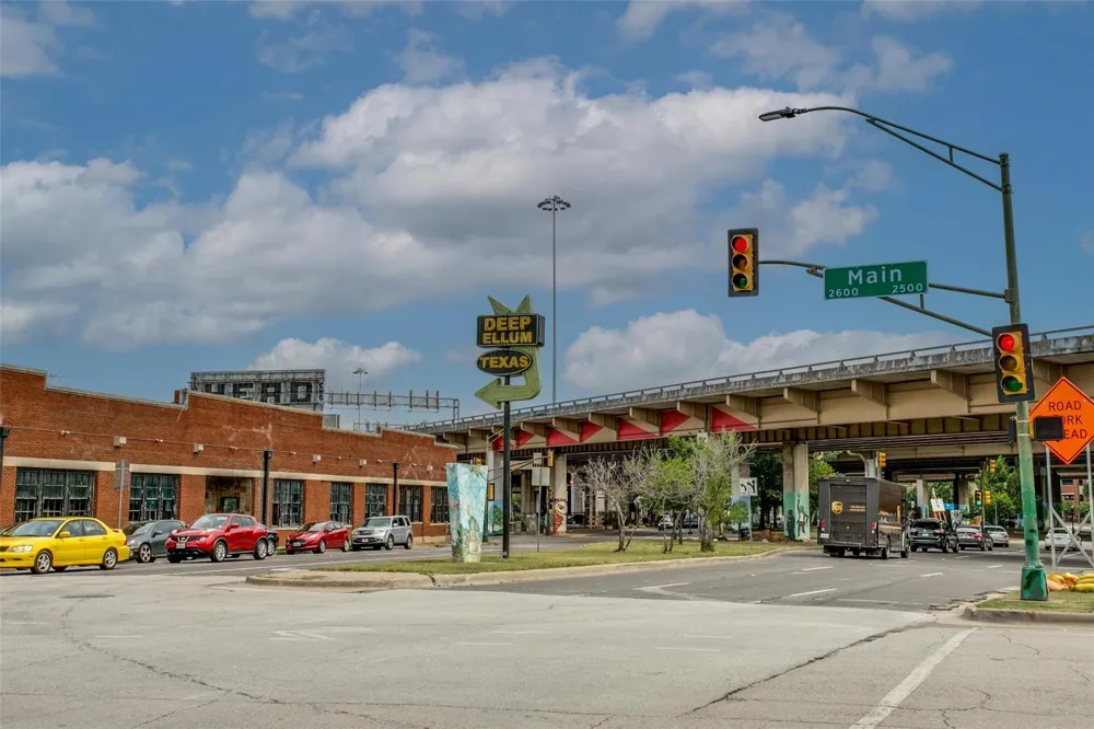 2220 Canton Street #101 Dallas, TX 75201
