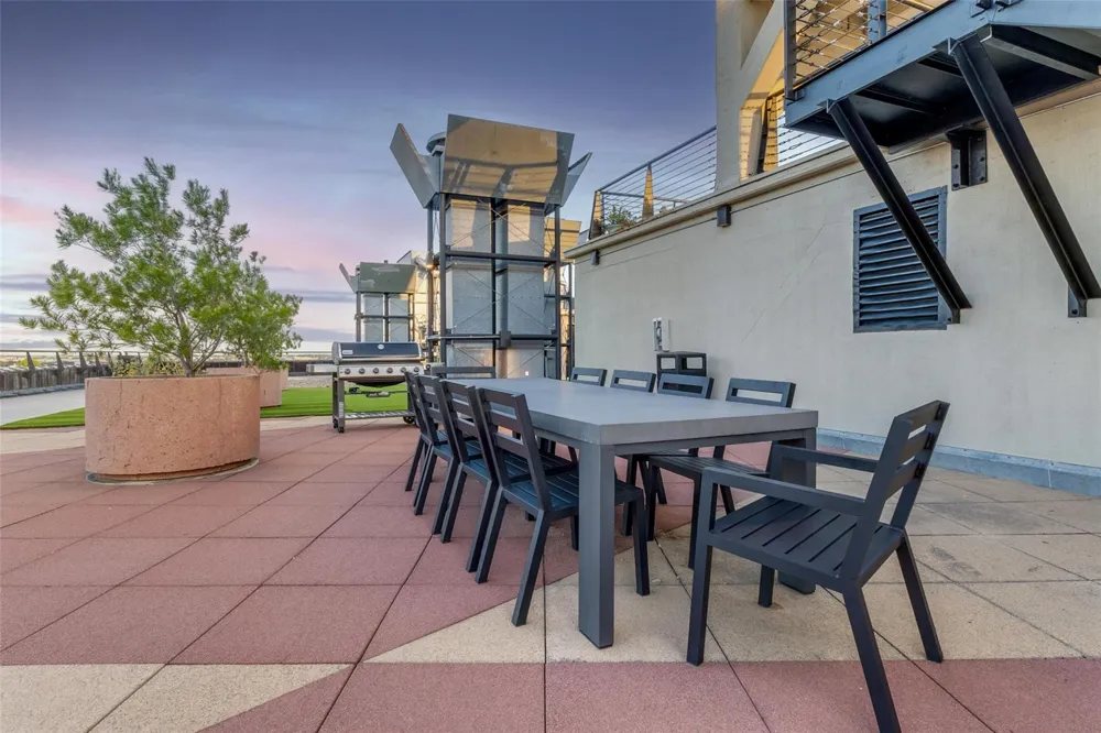 2220 Canton Street #101 Dallas, TX 75201
