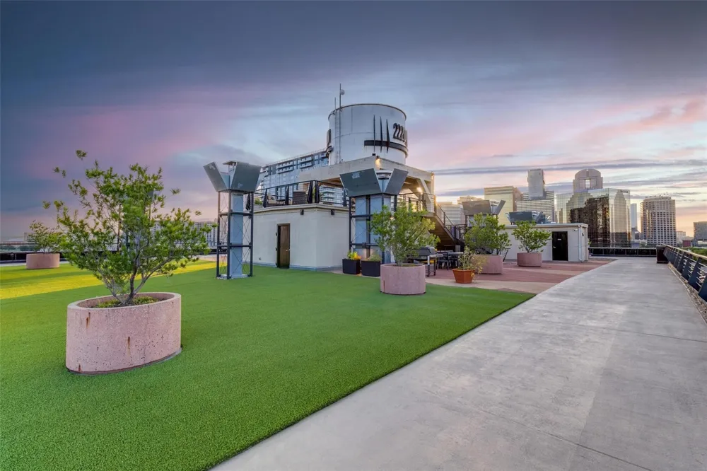 2220 Canton Street #101 Dallas, TX 75201