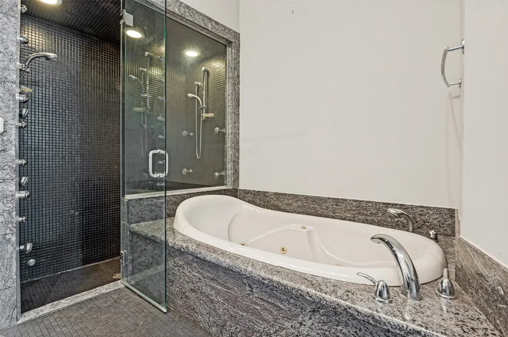 2220 Canton Street #101 Dallas, TX 75201