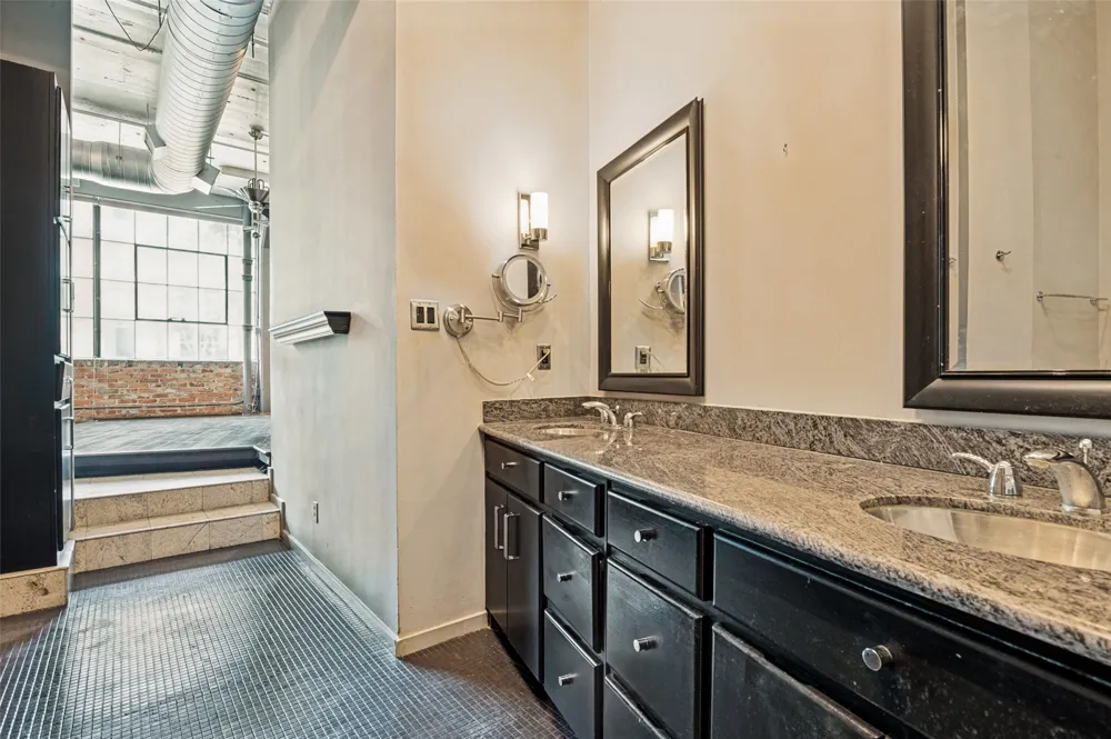 2220 Canton Street #101 Dallas, TX 75201