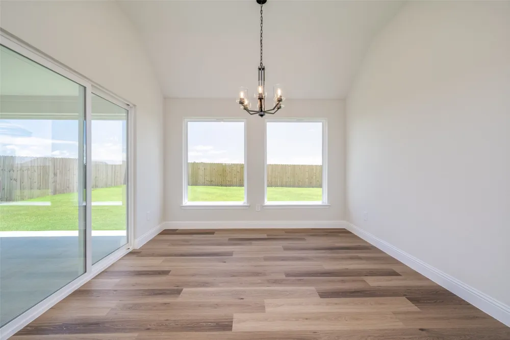 200 Clay Ranch Valley View, TX 76272