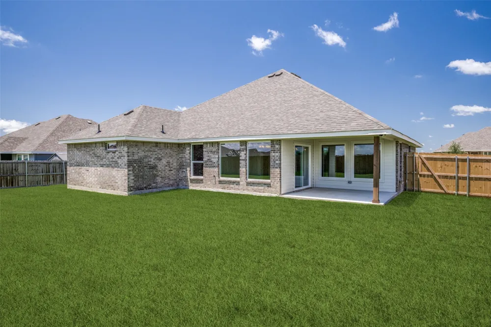 200 Clay Ranch Valley View, TX 76272