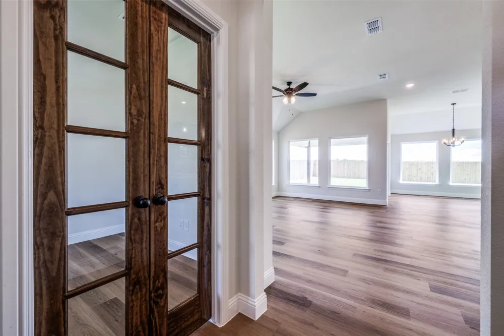 200 Clay Ranch Valley View, TX 76272
