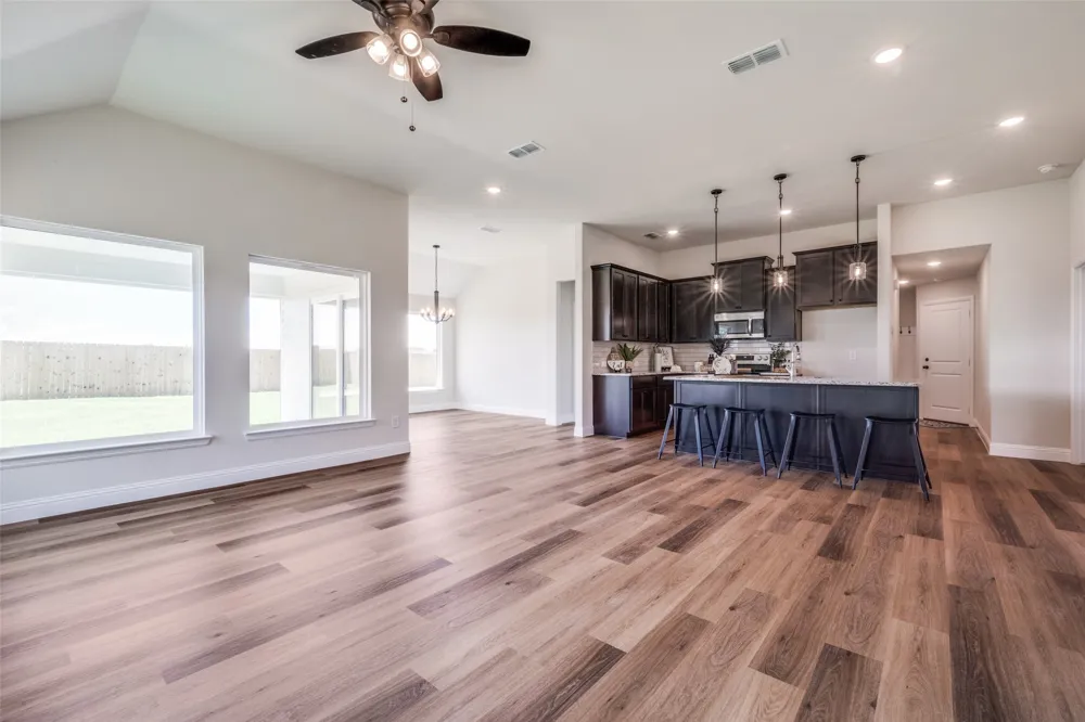 200 Clay Ranch Valley View, TX 76272