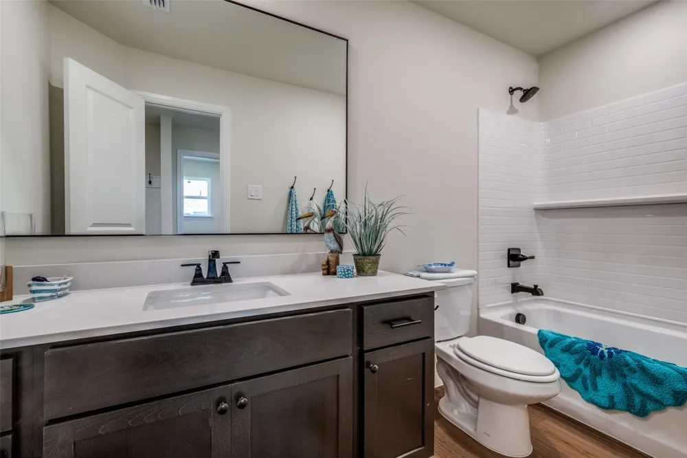 200 Clay Ranch Valley View, TX 76272
