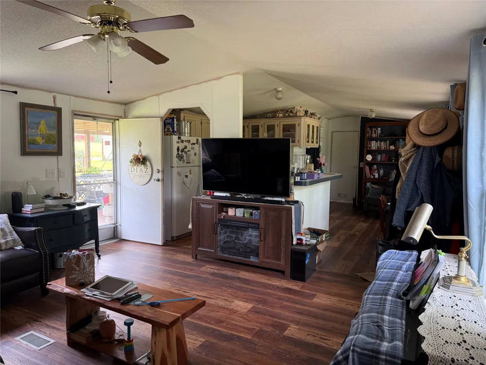 276 CR 3201 Jacksonville, TX 75766