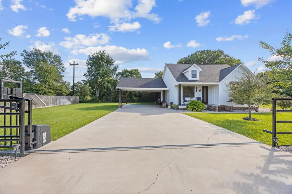 2021 Strangmeier Road Brenham, TX 77833