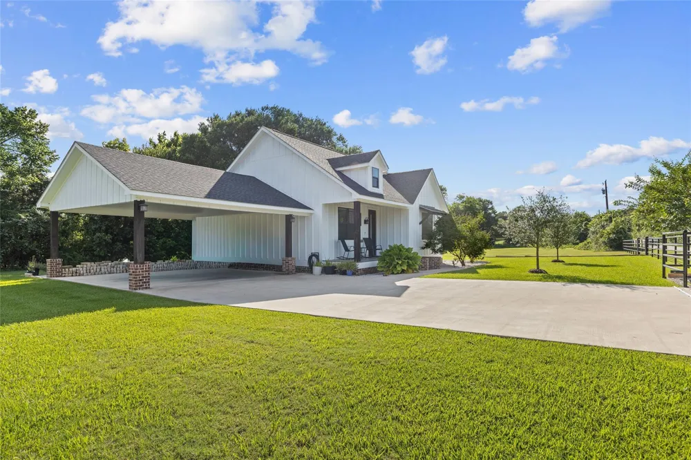 2021 Strangmeier Road Brenham, TX 77833