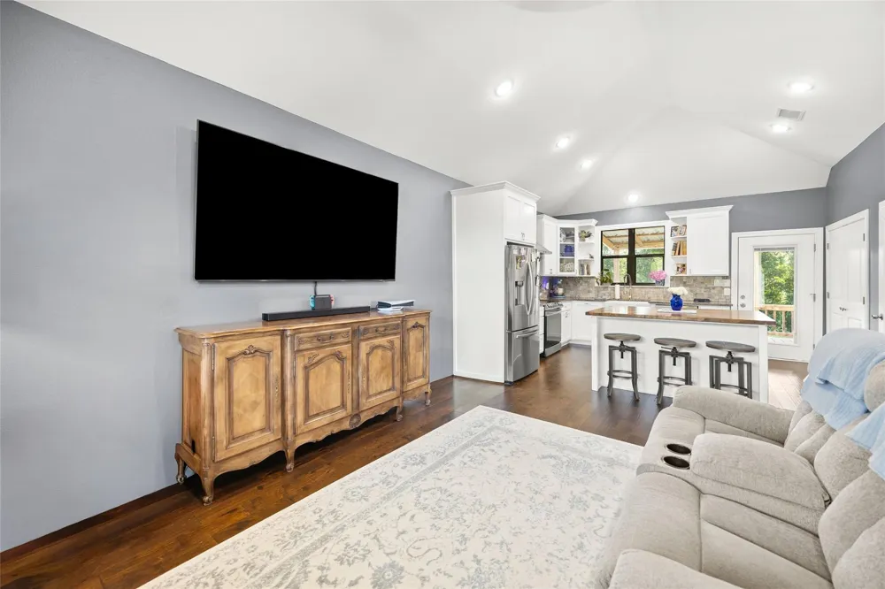 2021 Strangmeier Road Brenham, TX 77833