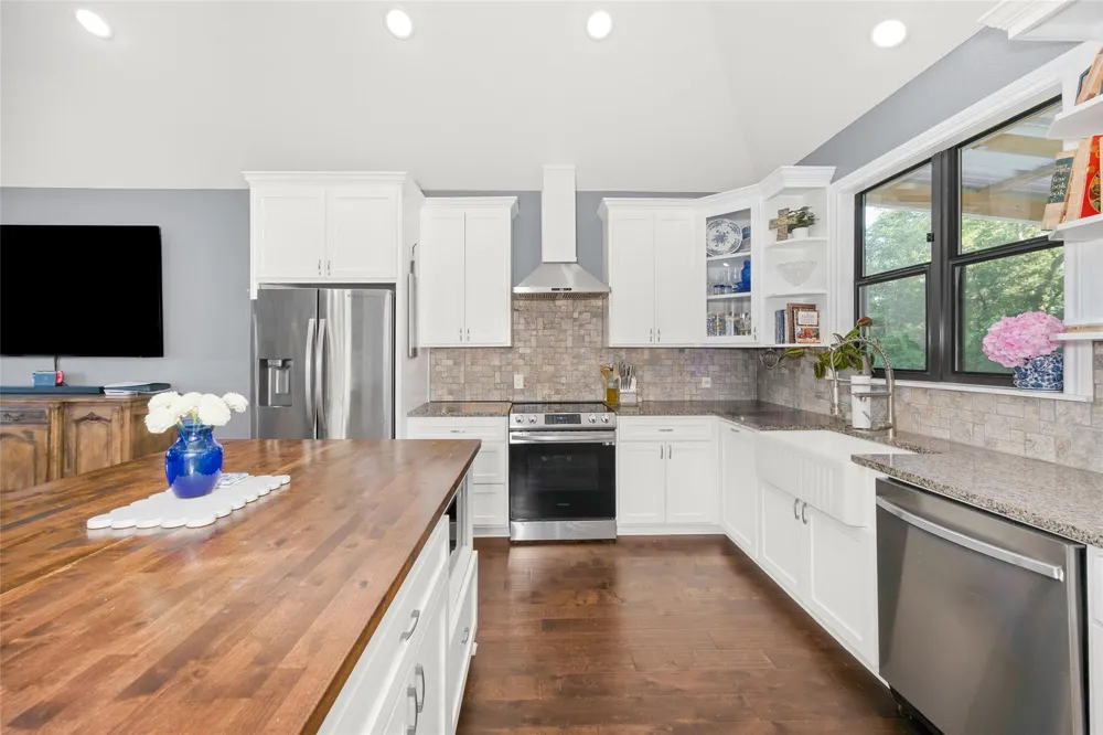 2021 Strangmeier Road Brenham, TX 77833