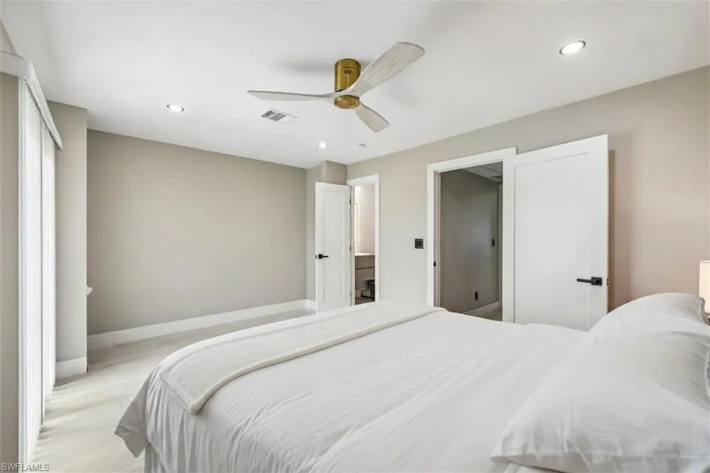 18010 San Carlos Boulevard #33 Fort Myers Beach, FL 33931