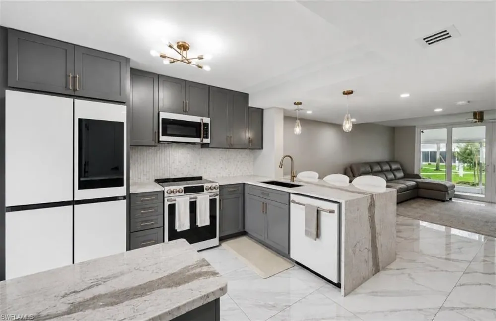 18010 San Carlos Boulevard #33 Fort Myers Beach, FL 33931