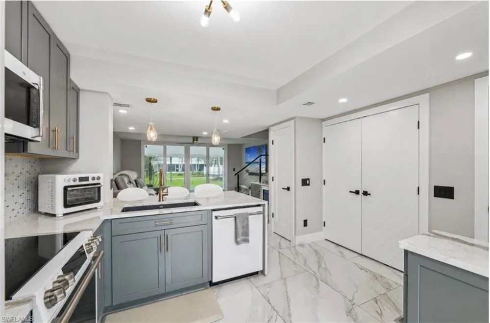 18010 San Carlos Boulevard #33 Fort Myers Beach, FL 33931