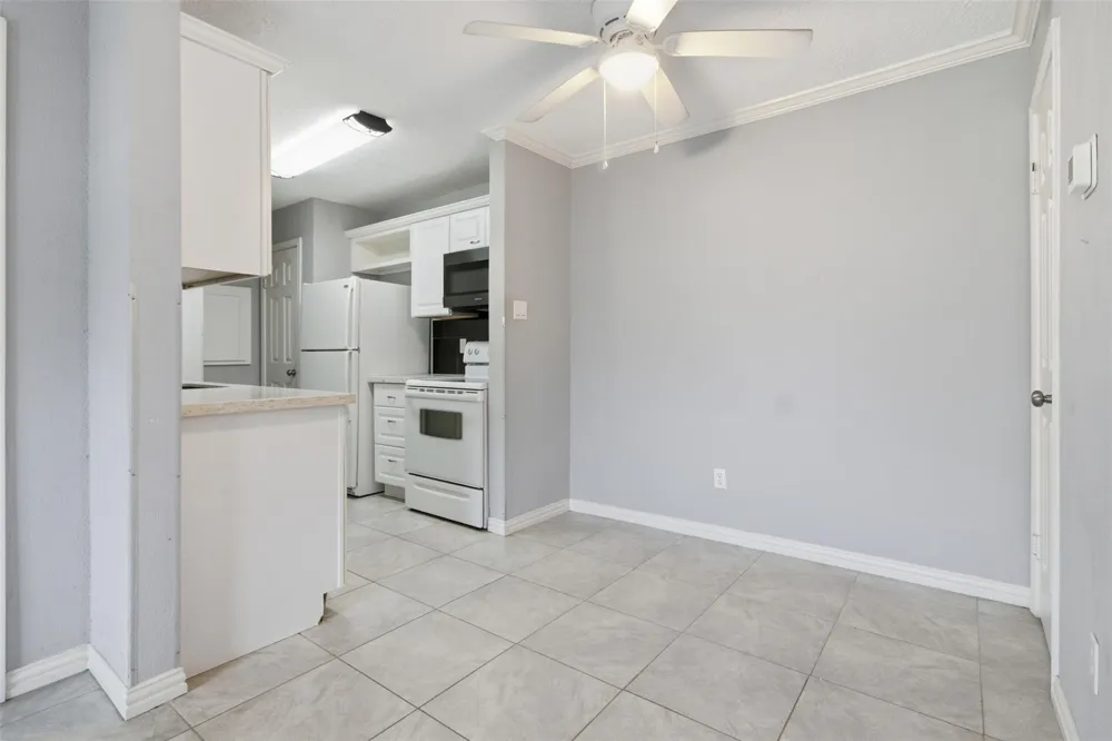 7600 Emmett F Lowry Expressway #315 Texas City, TX 77591