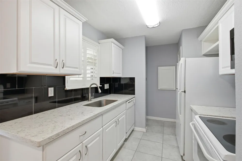 7600 Emmett F Lowry Expressway #315 Texas City, TX 77591