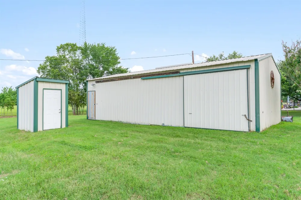11286 FM 17 Grand Saline, TX 75140