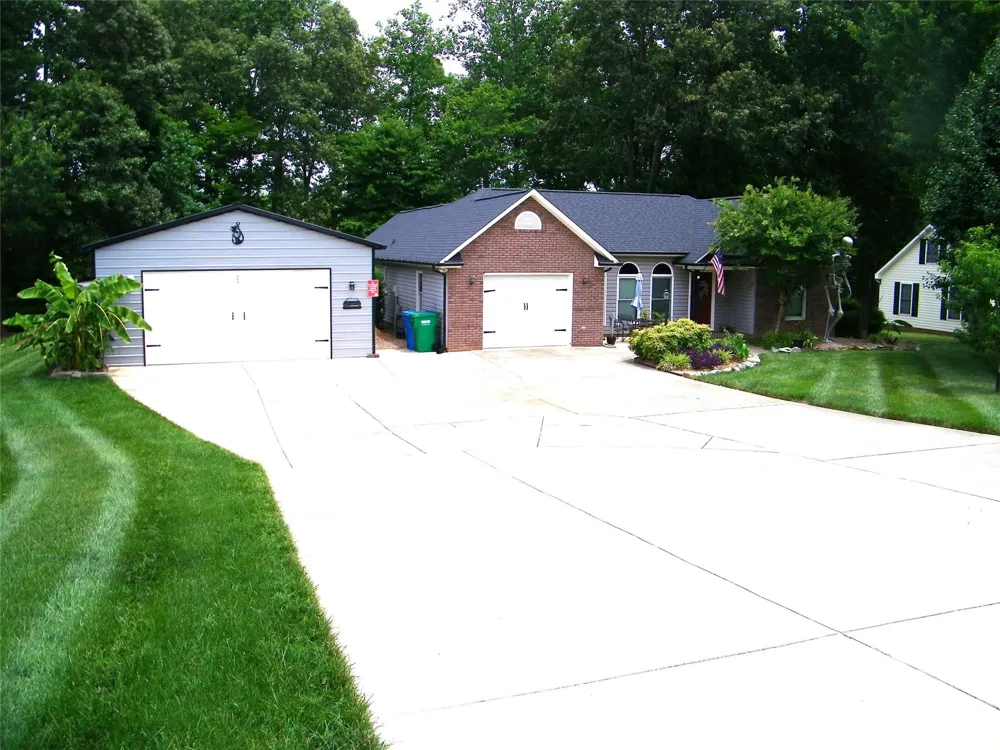 609 Redah Avenue Locust, NC 28097