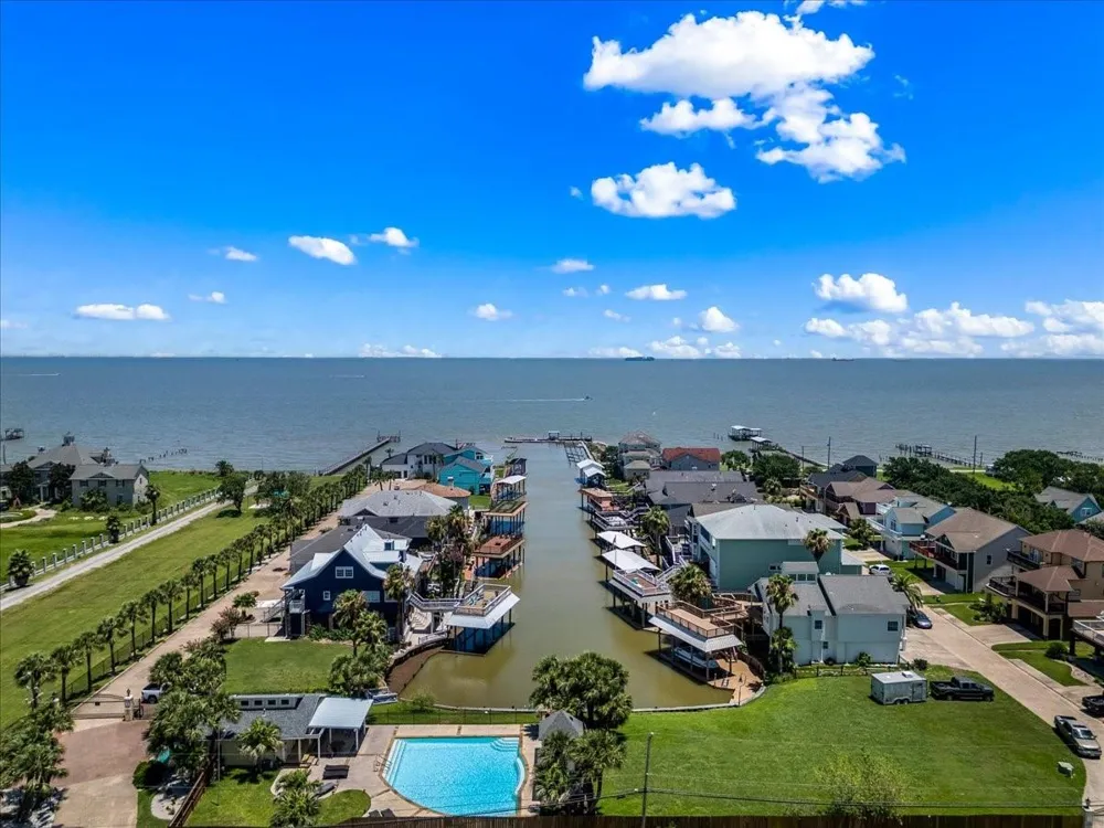 123 Port Street San Leon, TX 77539