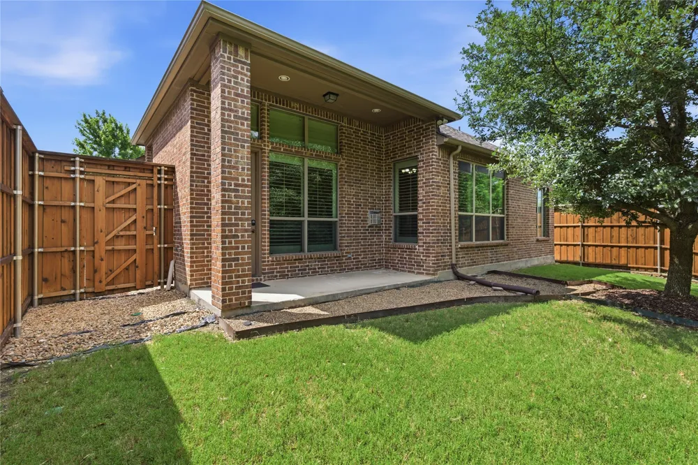 413 Chloe Drive Allen, TX 75013