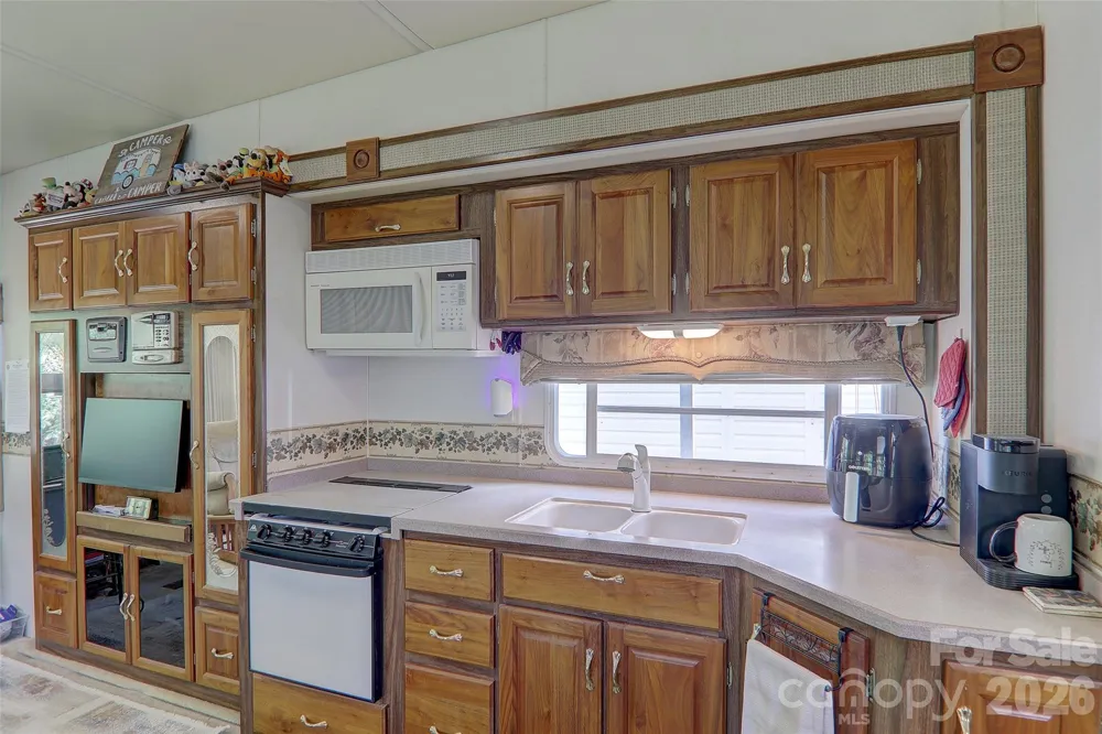 109 Pike Point #203 Waynesville, NC 28785