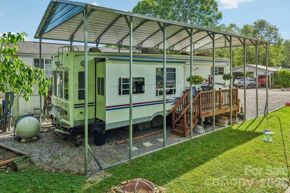 109 Pike Point #203 Waynesville, NC 28785