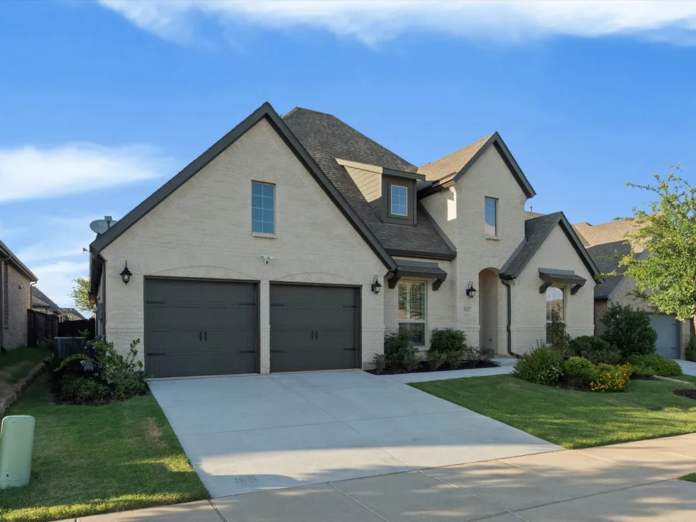 9421 Excursion Drive Oak Point, TX 75068