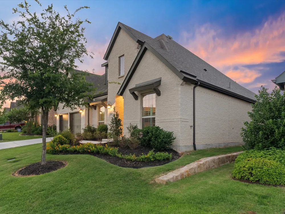9421 Excursion Drive Oak Point, TX 75068