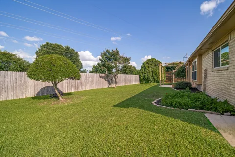 1728 Roundrock Trail