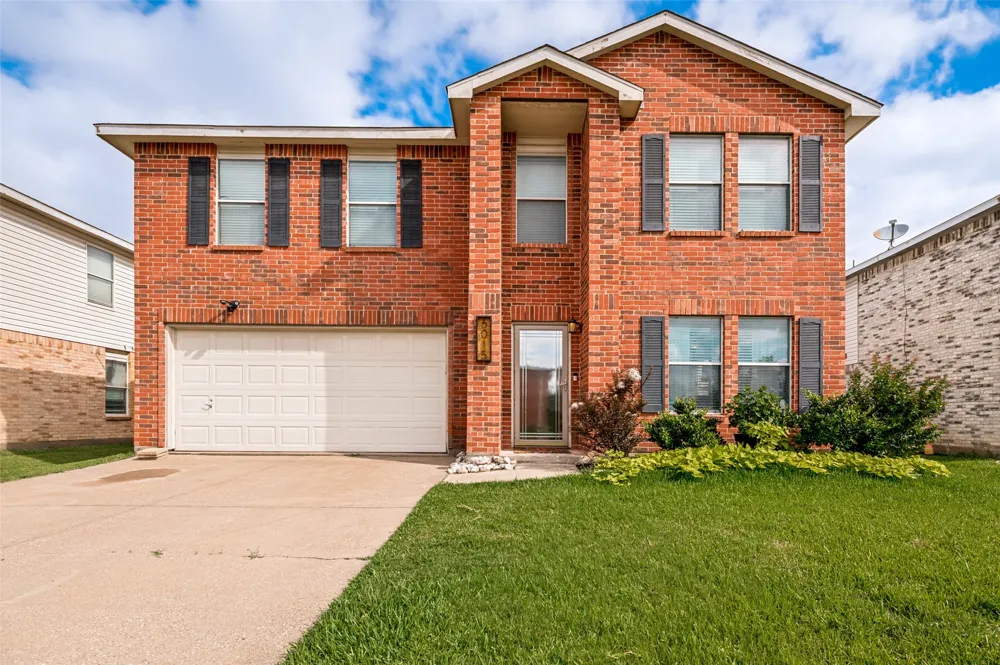 6015 Pietro Drive Grand Prairie, TX 75052